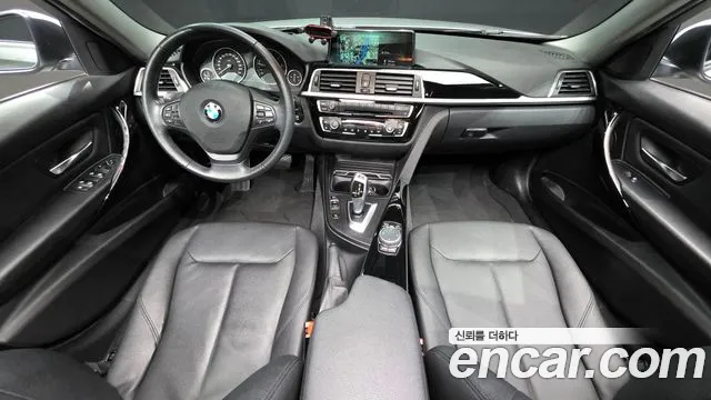 BMW 3 серия — интерьер