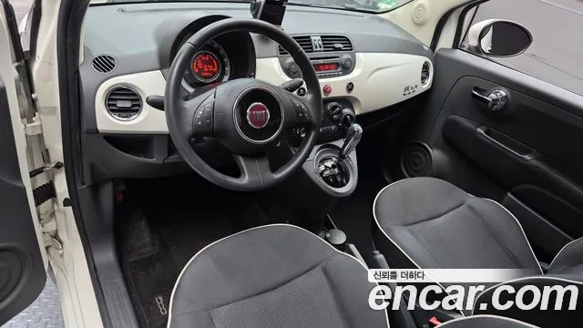 Fiat 500 — интерьер