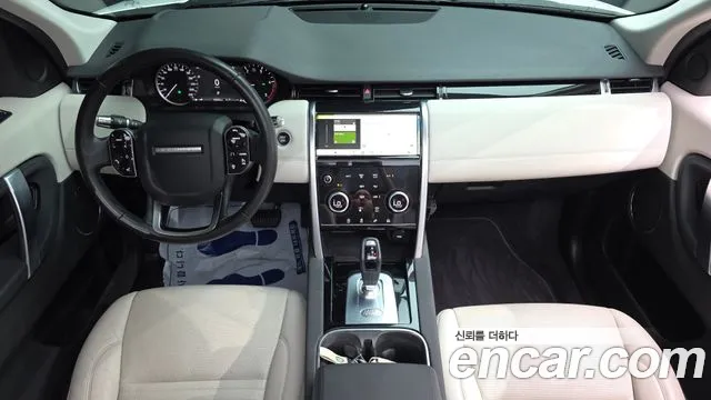 Land Rover Discovery Sport — интерьер
