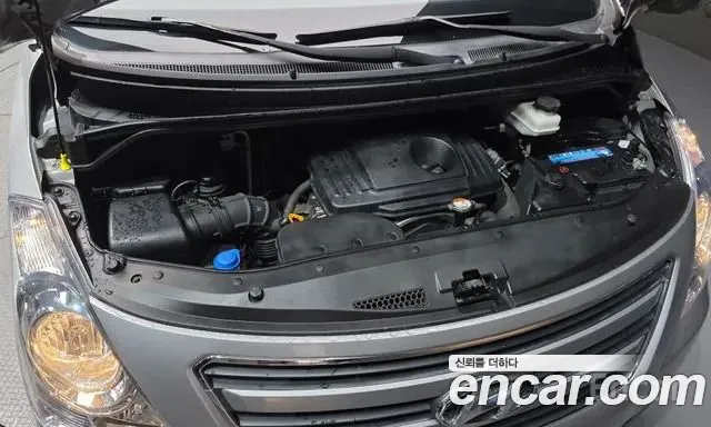 Hyundai Starex — интерьер