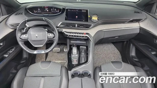 Peugeot 5008 — интерьер