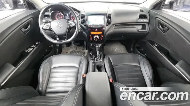 KG Mobility Tivoli — интерьер
