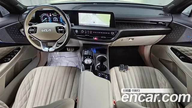 Kia K8 — интерьер