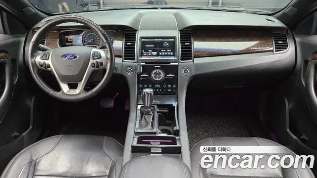 Ford Taurus — интерьер