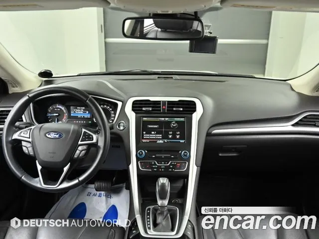 Ford Mondeo — интерьер
