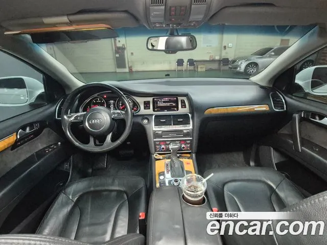 Audi Q7 — интерьер