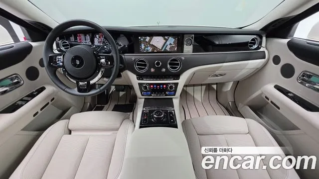 Rolls-Royce Ghost — интерьер