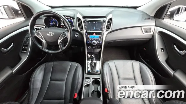 Hyundai i30 — интерьер