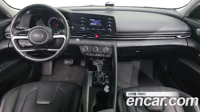 Hyundai Elantra — интерьер
