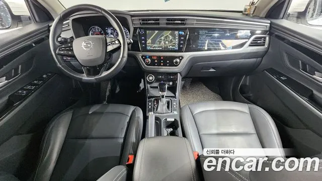 KG Mobility Korando — интерьер
