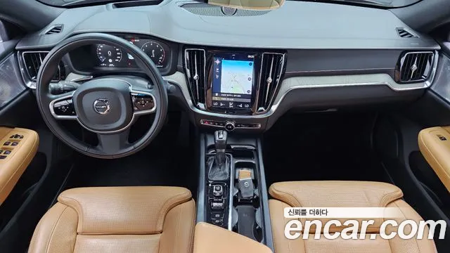 Volvo S60 — интерьер