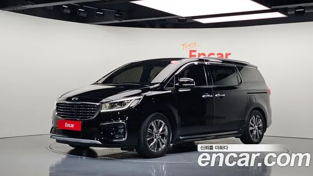 Kia Carnival — экстерьер