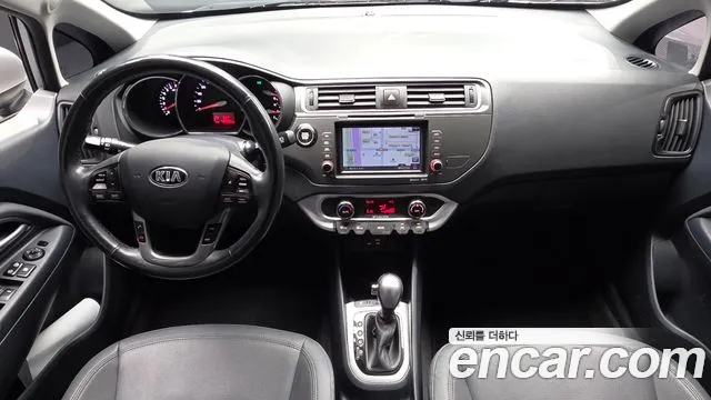Kia Pride — интерьер