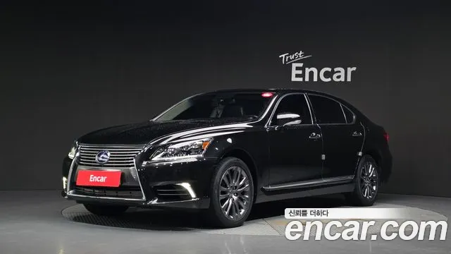 Lexus LS — экстерьер