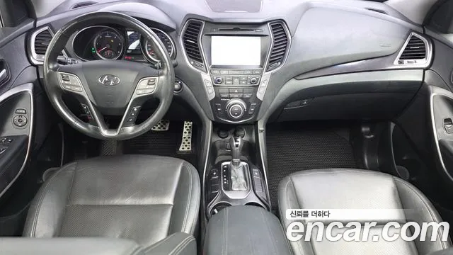 Hyundai Santa Fe — интерьер