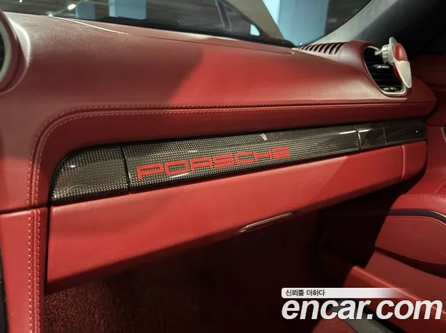 Porsche 718 — интерьер