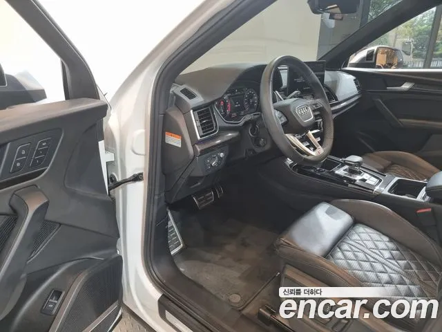 Audi SQ5 — интерьер