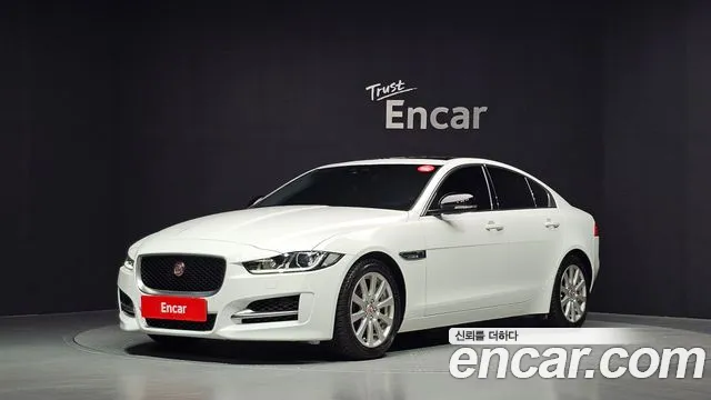 Jaguar XE — экстерьер