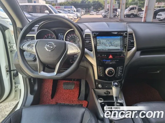 KG Mobility Tivoli — интерьер
