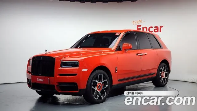 Rolls-Royce Cullinan — экстерьер