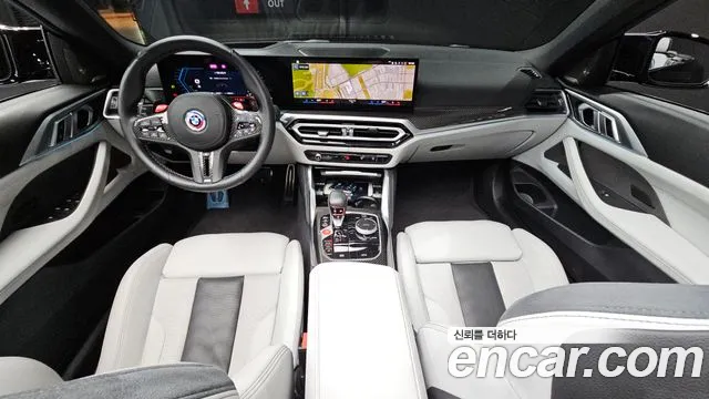 BMW M4 — интерьер
