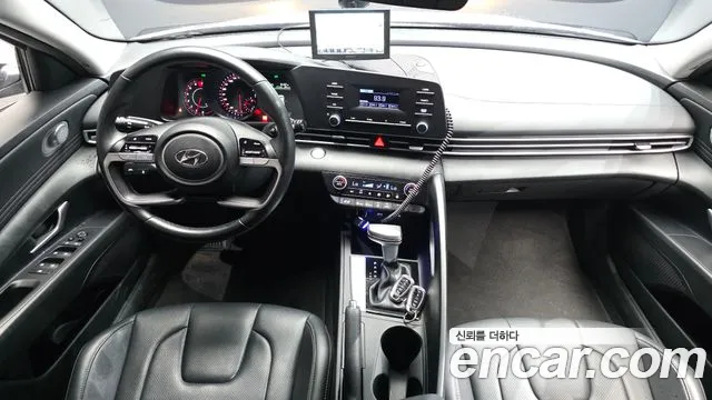 Hyundai Elantra — интерьер
