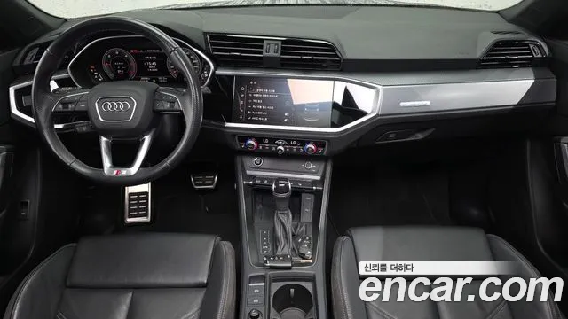 Audi Q3 — интерьер