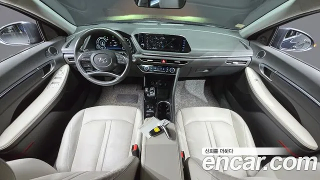 Hyundai Sonata — интерьер