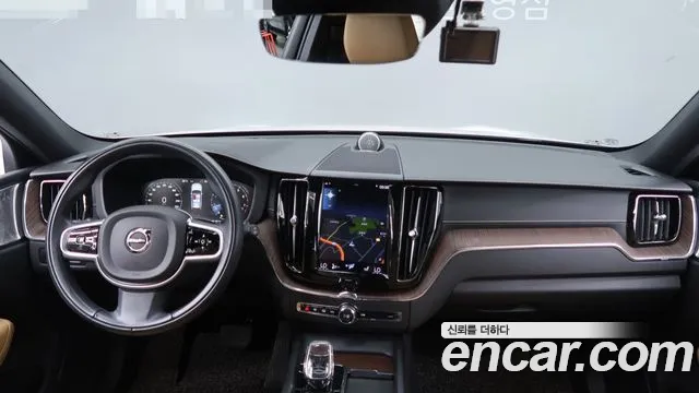 Volvo XC60 — интерьер