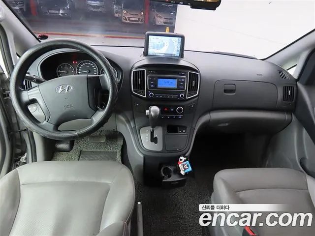 Hyundai Starex — интерьер