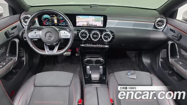 Mercedes-Benz CLA-класс — интерьер