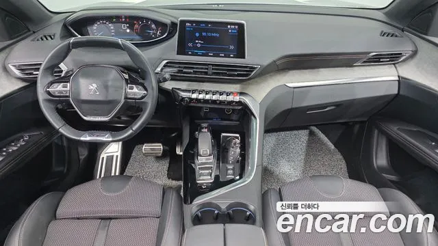 Peugeot 3008 — интерьер