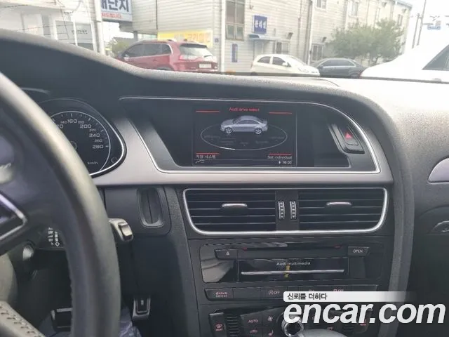 Audi A4 — интерьер