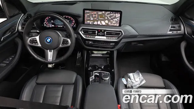 BMW iX3 — интерьер