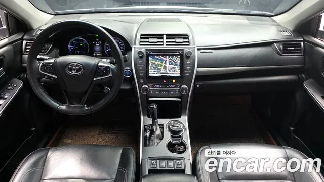 Toyota Camry — интерьер