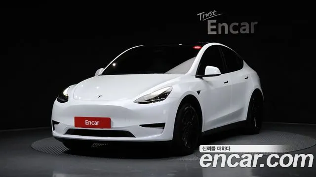 Tesla Model Y — экстерьер