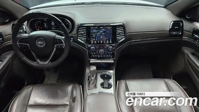 Jeep Cherokee — интерьер
