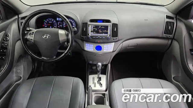 Hyundai Elantra — интерьер