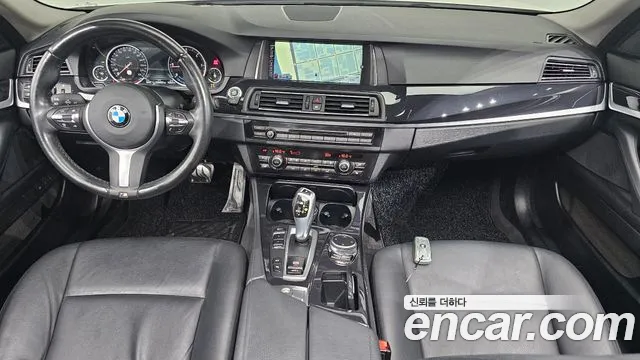 BMW 5 серия — интерьер