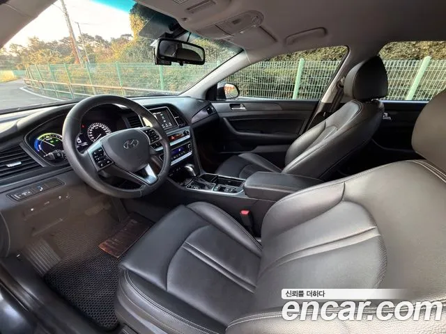 Hyundai Sonata — интерьер