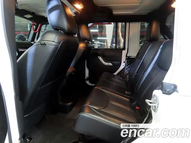 Jeep Wrangler — интерьер