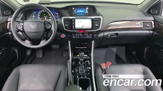 Honda Accord — интерьер