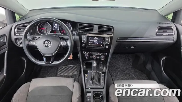 Volkswagen Golf — интерьер