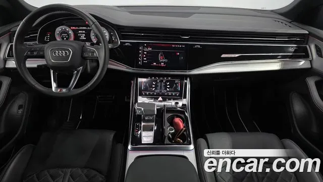 Audi Q8 — интерьер