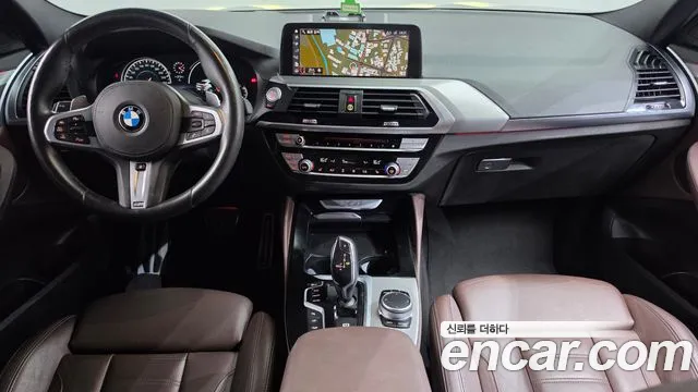 BMW X4 — интерьер