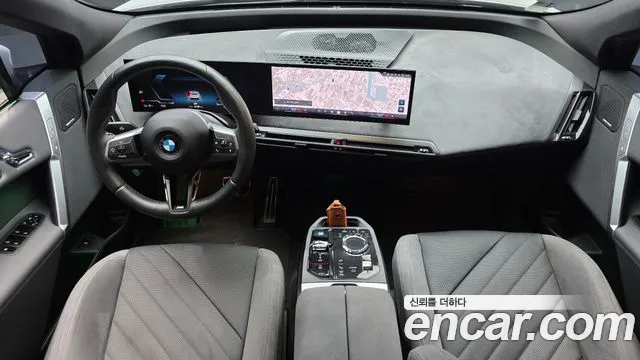 BMW iX — интерьер