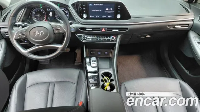 Hyundai Sonata — интерьер