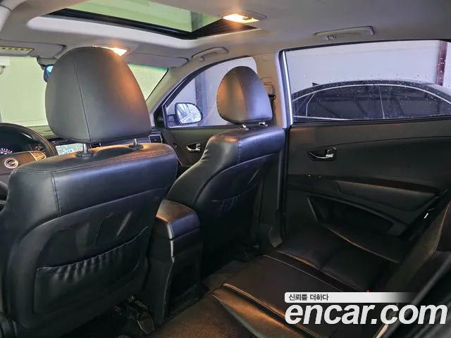 KG Mobility Korando — интерьер