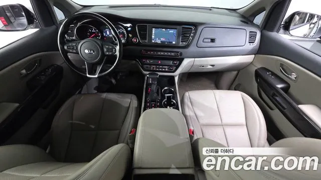 Kia Carnival — интерьер
