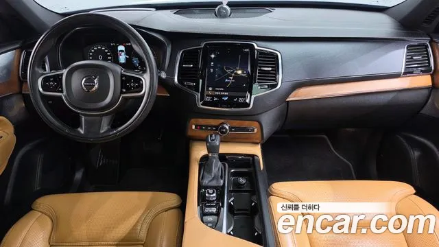 Volvo XC90 — интерьер